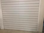 Winkel inventaris: Wand Lamellen Etalage, Ophalen, Zo goed als nieuw, Hout, Minder dan 20 mm