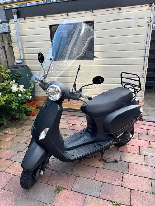 Riva Snorfiets 2019 - Inclusief accessoires, Fietsen en Brommers, Snorfietsen en Snorscooters, Gebruikt, Overige merken, Benzine