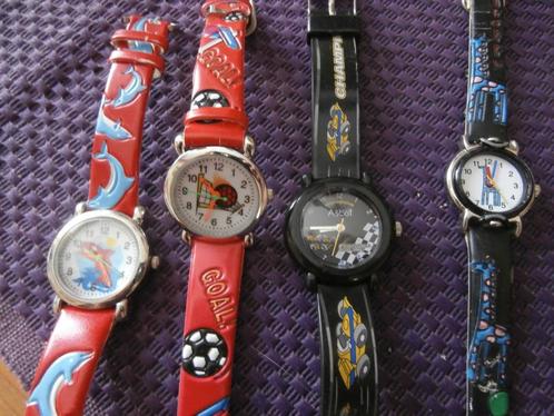 horloge kinderhorloge blauw rood zwart 4 stuks, Sieraden, Tassen en Uiterlijk, Horloges | Kinderen, Gebruikt, Jongen of Meisje