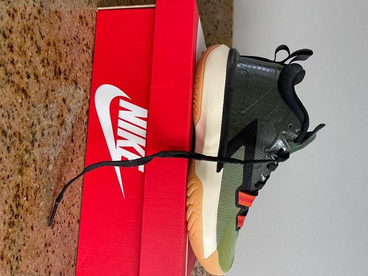 Nike Jordan, maat 38, NIEUW!, Kleding | Dames, Schoenen, Nieuw, Sneakers of Gympen, Groen, Ophalen of Verzenden