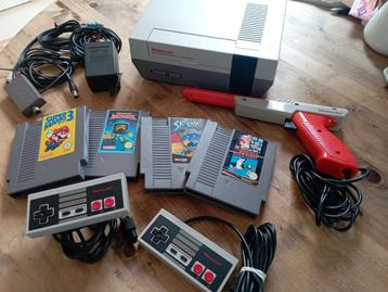 Compleet gereinigde Nintendo Nes Action Set met 4 spellen  beschikbaar voor biedingen