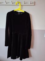 Zgan! Prachtige zwarte, velours feestjurk Hema mt 134/140!, Kinderen en Baby's, Kinderkleding | Maat 134, Meisje, Ophalen of Verzenden