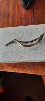 Vintage modernistische Monet broche,bicolor., Ophalen of Verzenden, Zo goed als nieuw, Goud, Overige materialen