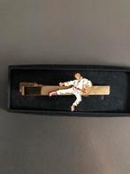 Goudkleurige dasspeld met karate afbeelding, Ophalen, Nieuw, Geel, Met patroon