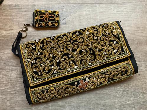 Vintage geborduurde handtas clutch portemonnee toilettas tas, Sieraden, Tassen en Uiterlijk, Tassen | Damestassen, Zo goed als nieuw