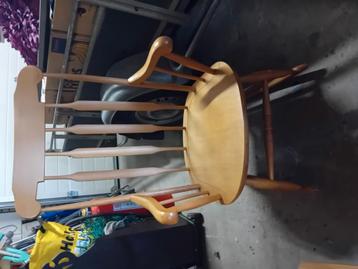 Houten schommelstoel stoel beschikbaar voor biedingen