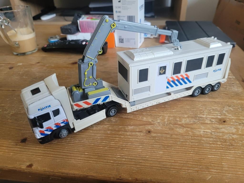Scania politie auto, O, O, O, Ophalen of Verzenden