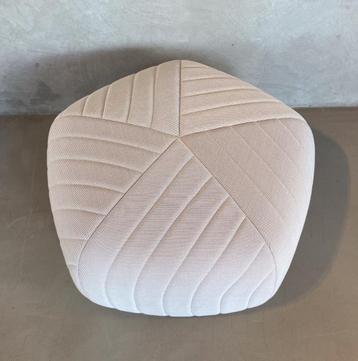 Muuto Five Pouf beschikbaar voor biedingen