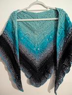 Handgemaakte omslagdoek, Kleding | Dames, Mutsen, Sjaals en Handschoenen, Maat 38/40 (M), Ophalen of Verzenden, Zo goed als nieuw