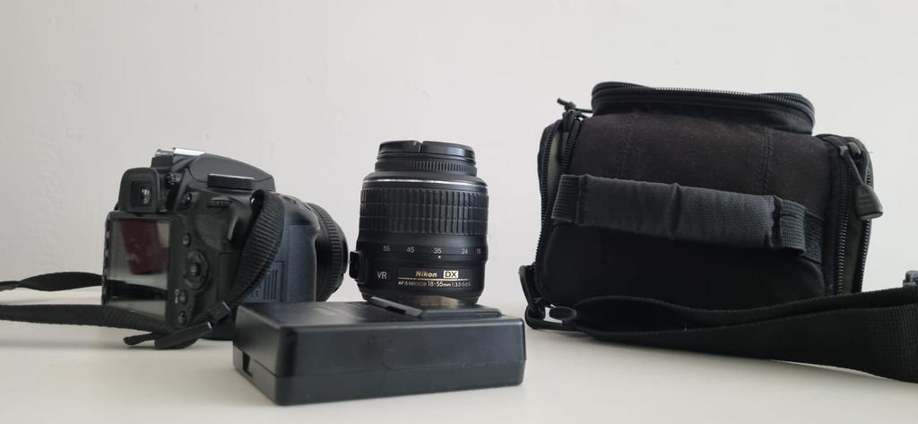 Nikon D3200 + 2 lenzen + tas - Zeer Goede Staat, Ophalen, Spiegelreflex, Zo goed als nieuw, Nikon