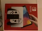 Nintendo Switch Oled, Spelcomputers en Games, Ophalen of Verzenden, Nieuw, Met 1 controller, Switch OLED