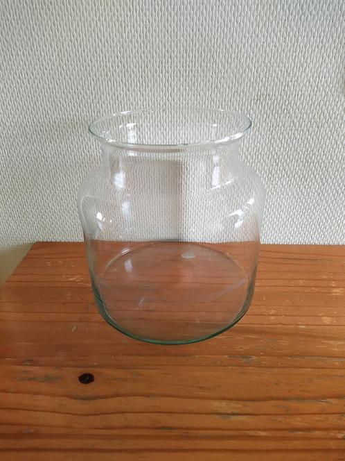 Leuke glazen vaas. Of bloempot., Huis en Inrichting, Woonaccessoires | Vazen, Zo goed als nieuw, Overige kleuren, Minder dan 50 cm
