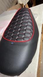 Zip custom zadel, Fietsen en Brommers, Ophalen of Verzenden, Zo goed als nieuw, Zadel, Piaggio
