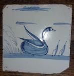Delftsblauwe tegel met zwaan        142, Antiek en Kunst, Antiek | Wandborden en Tegels, Ophalen