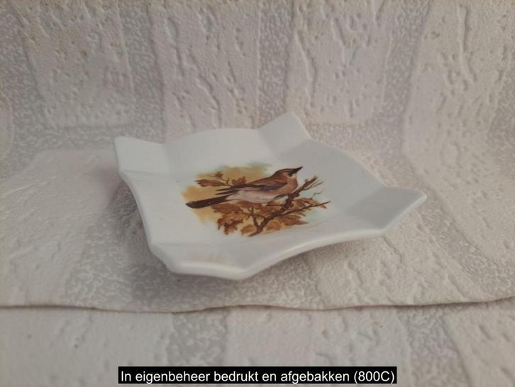 Porselein amuse schaaltje met Vlaamse gaai vogel 8x8x1.5cm, Antiek en Kunst, Antiek | Porselein, Ophalen of Verzenden