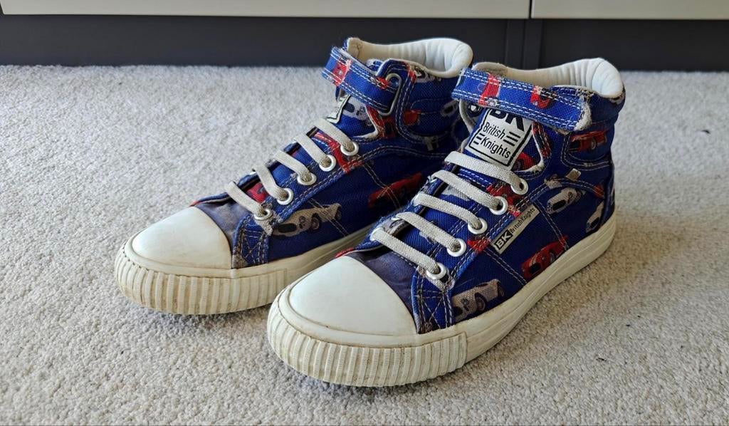 Schoenen maat 35, oldtimer autoprint British Knights, Ophalen, British Knights, Schoenen, Zo goed als nieuw