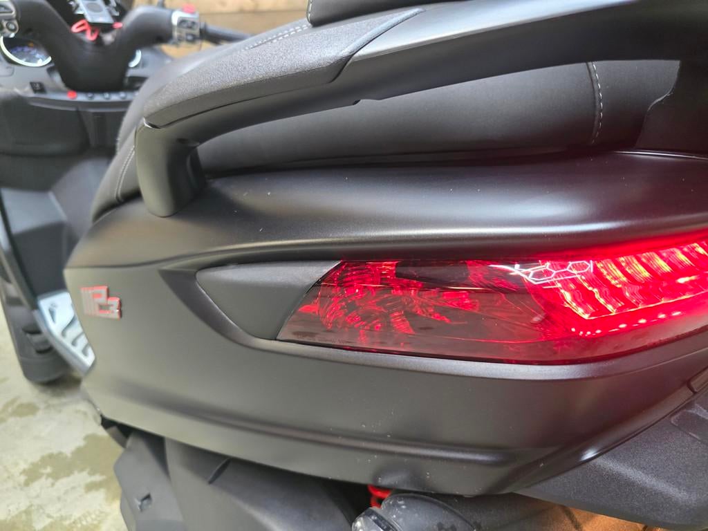 Piaggio Scooter 500 MP3 HPE Sport Advanced Stuurverwarming e, Scooter, 493 cc, Bedrijf, 12 t/m 35 kW