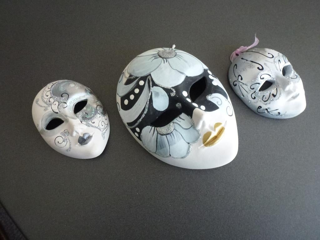3 venetiaanse maskers van keramiek, handgeschilderd, Gebruikt, Meerkleurig, Steen/keramiek, Ophalen of Verzenden