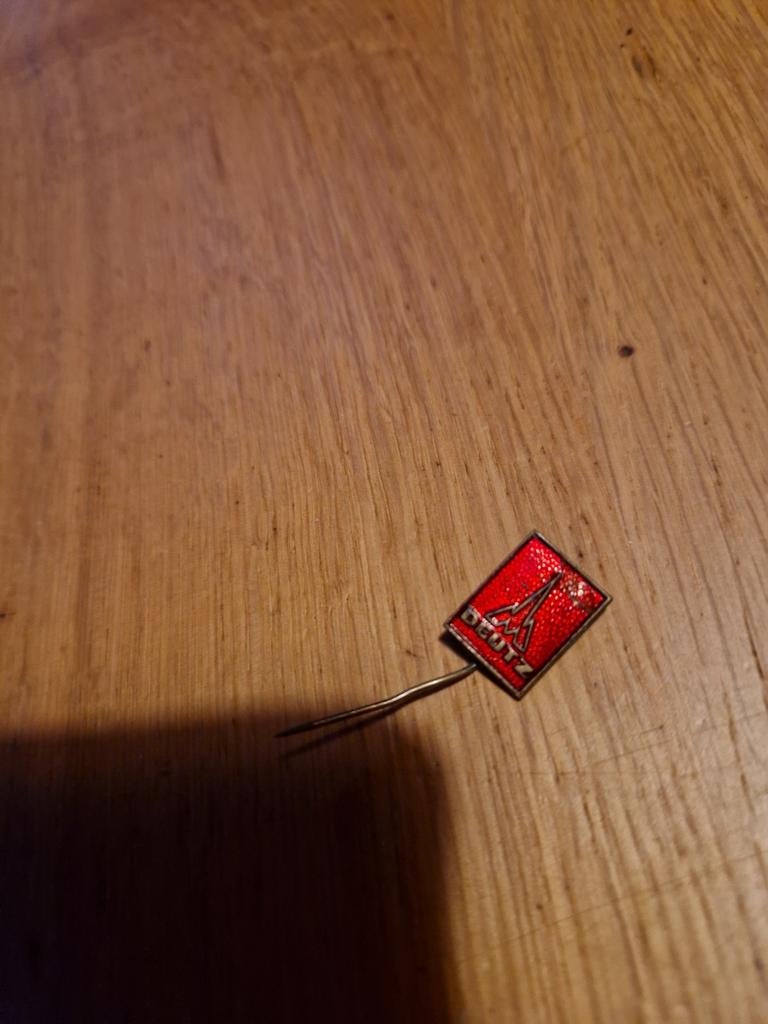 BROCANTE PIN DEUTZ, Ophalen of Verzenden, Overige onderwerpen