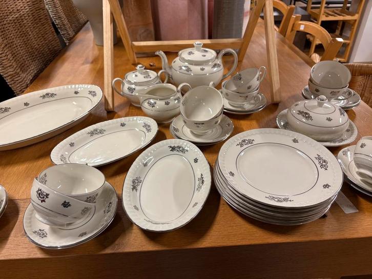 Jaren 40/50 mosa ontbijt servies, Antiek en Kunst, Antiek | Servies compleet, Ophalen