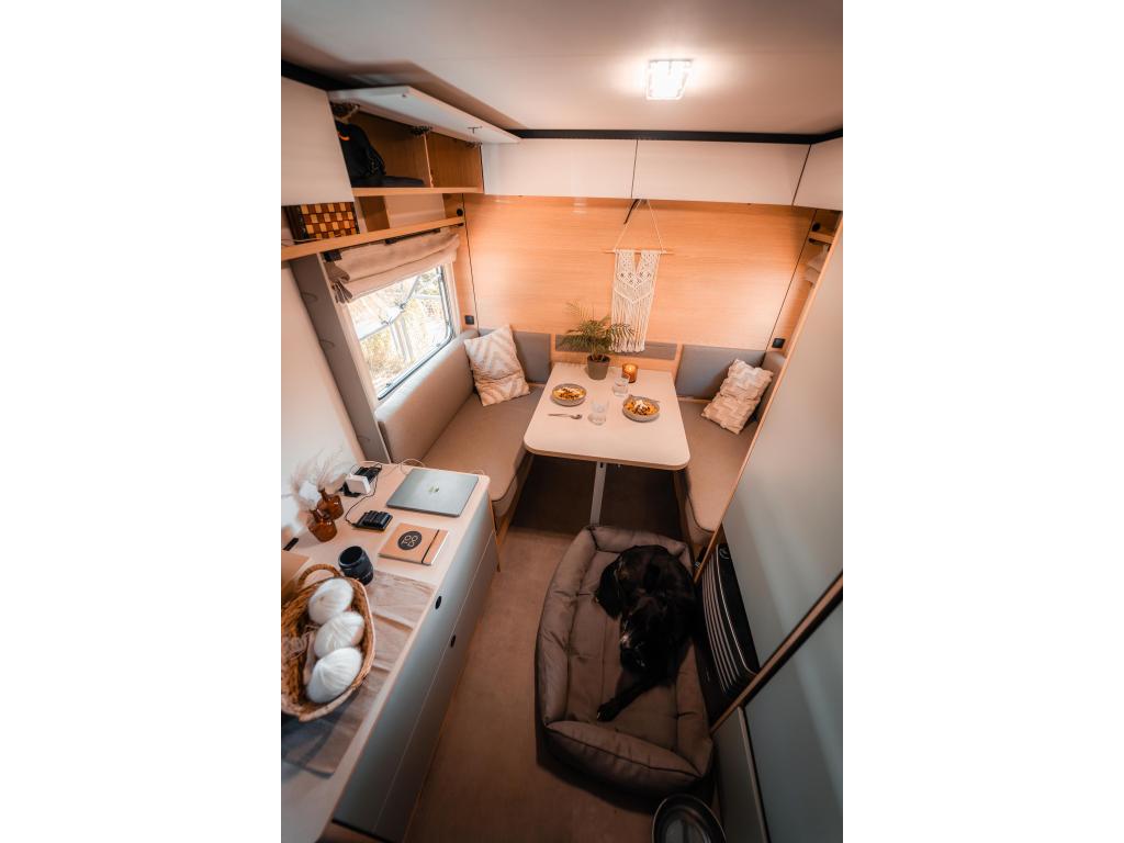 LMC Style 400 F Met klapbed, Lichtgewicht ((zondag open)), Caravans en Kamperen, Caravans, Tot en met 2, Bedrijf, Treinzit, 750 - 1000 kg