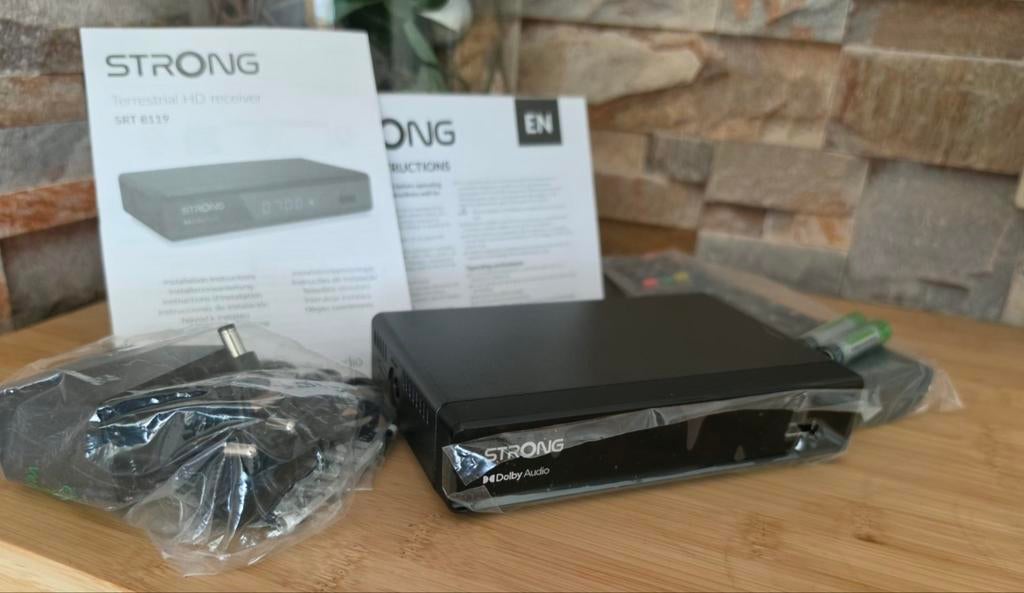 Strong Terrestrial HD ontvanger SRT 8119 DVB-T2, Audio, Tv en Foto, Decoders en Harddiskrecorders, Nieuw, Decoder, Ophalen of Verzenden