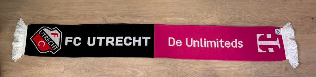 FC Utrecht sjaal, Ophalen of Verzenden, F.C. Utrecht, Vaantje of Sjaal
