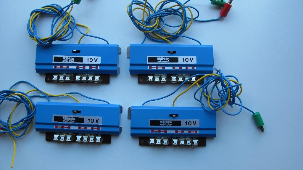 marklin Z spoor  schakelaars  of ander., Hobby en Vrije tijd, Wisselstroom, Wagon, Ophalen of Verzenden, Zo goed als nieuw