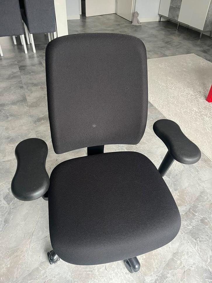 Zwarte bureau stoel Drisag, Huis en Inrichting, Bureaustoelen, Zo goed als nieuw, Bureaustoel, Zwart, Ophalen