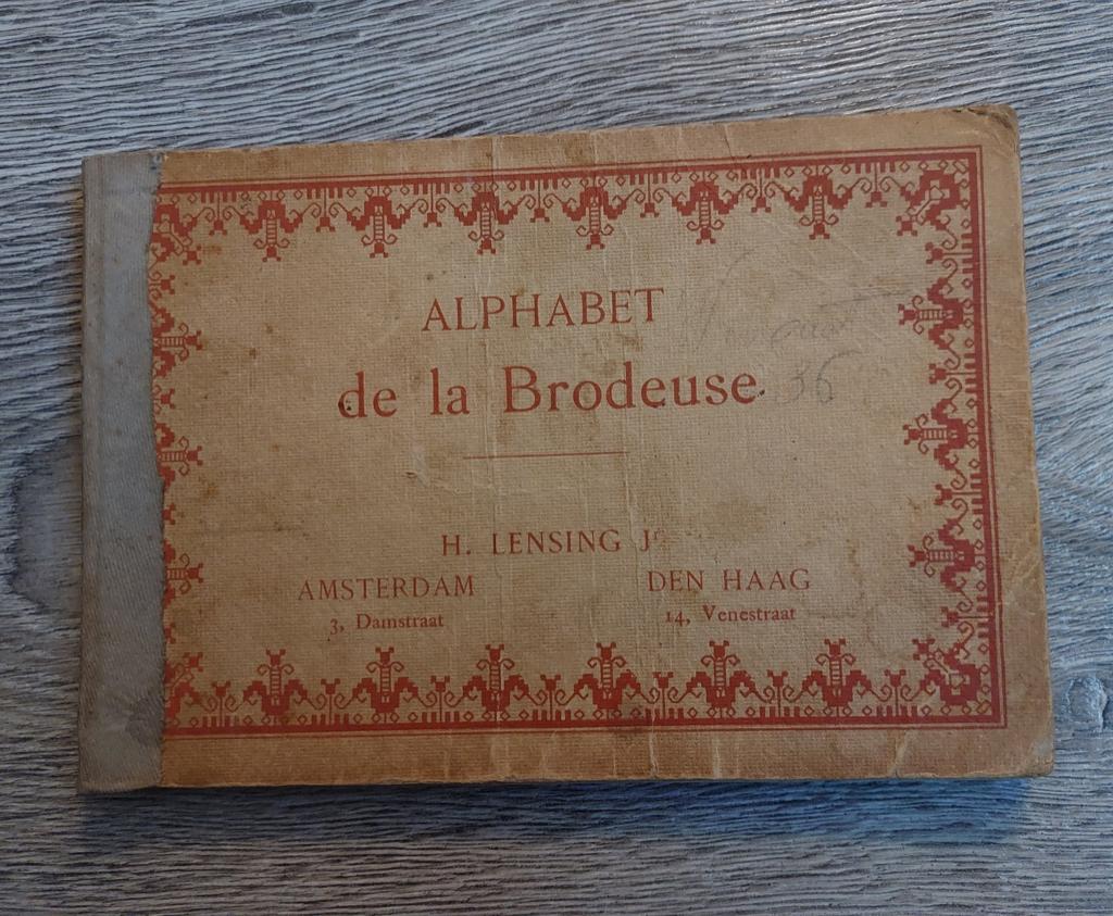 Nostalgie: alfabet borduren. Uniek boekje., Ophalen of Verzenden