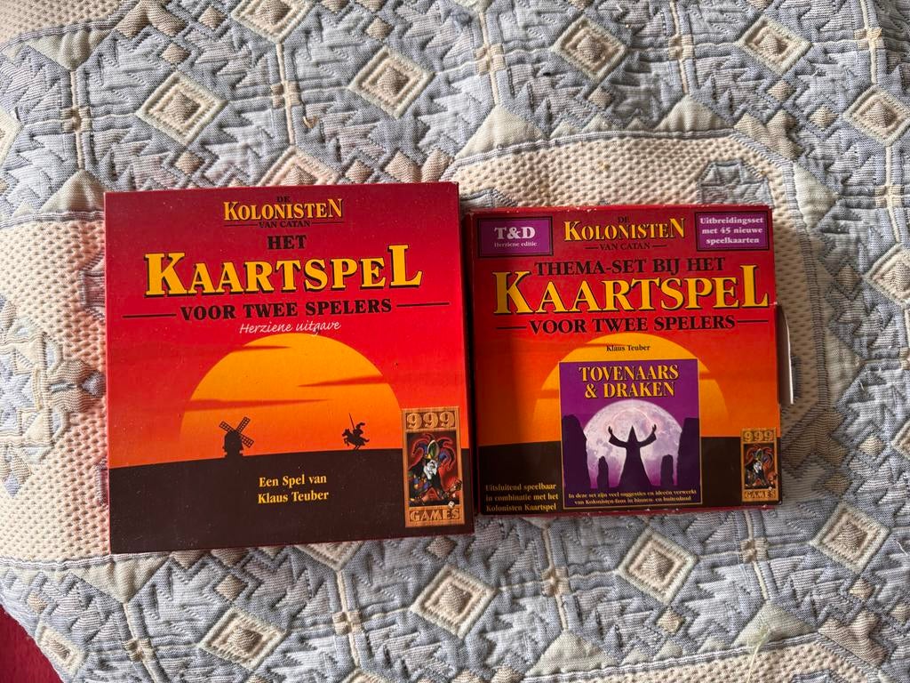 Catan Kaartspel met uitbreiding tovenaas en draken (T&D), Hobby en Vrije tijd, Gezelschapsspellen | Kaartspellen, Een of twee spelers