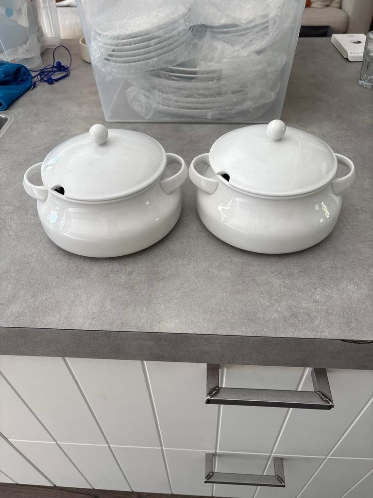 Arzberg soepterrines wit - 2 stuks, Overige typen, Ophalen of Verzenden, Zo goed als nieuw, Effen