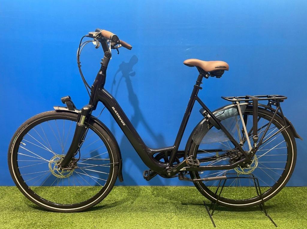 BATAVUS Finez Exclusive-8 Lageinstap Donkerblauw 57cm 2022, Gebruikt, -, - 0
-, NL, Batavus
