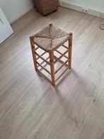 Houten krukje met rieten zitting, Huis en Inrichting, Gebruikt, Bruin, Landelijk, Eén
