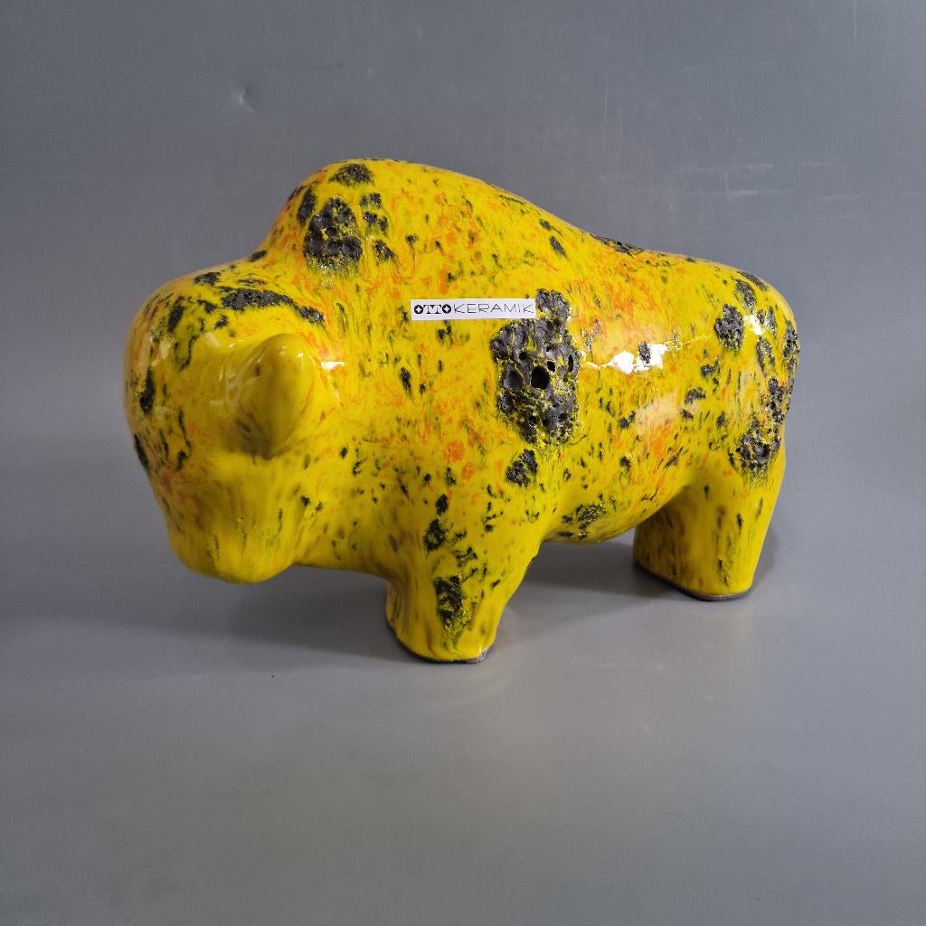 Otto Keramik stier geel / oranje glazuur – keramiek 22 cm h., Ophalen of Verzenden