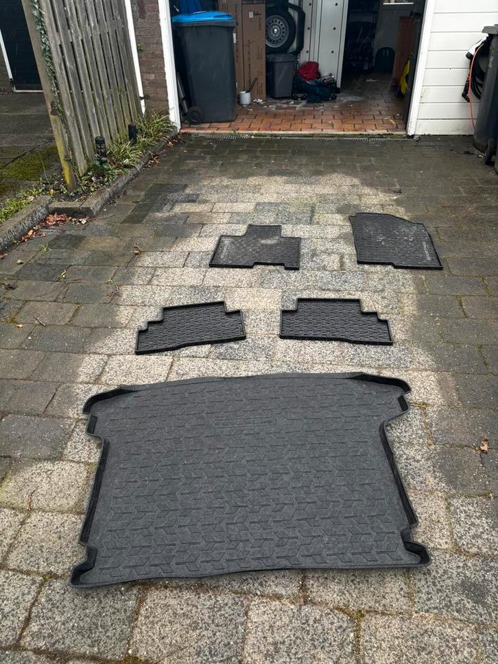 Rubberen vloermatten voor Kia Sportage, Auto diversen, Automatten, Zo goed als nieuw, Ophalen
