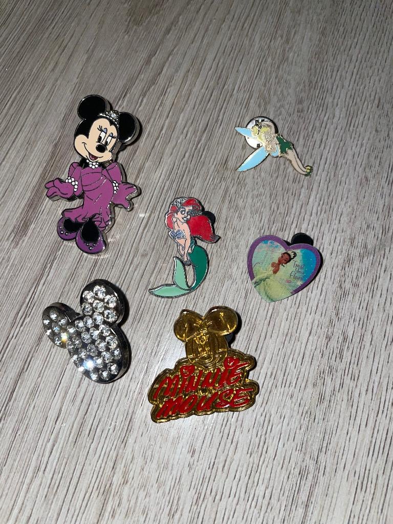 diverse pins uit disneyland parijs, Kinderen en Baby's, Speelgoed | Playmobil, Ophalen of Verzenden, Gebruikt
