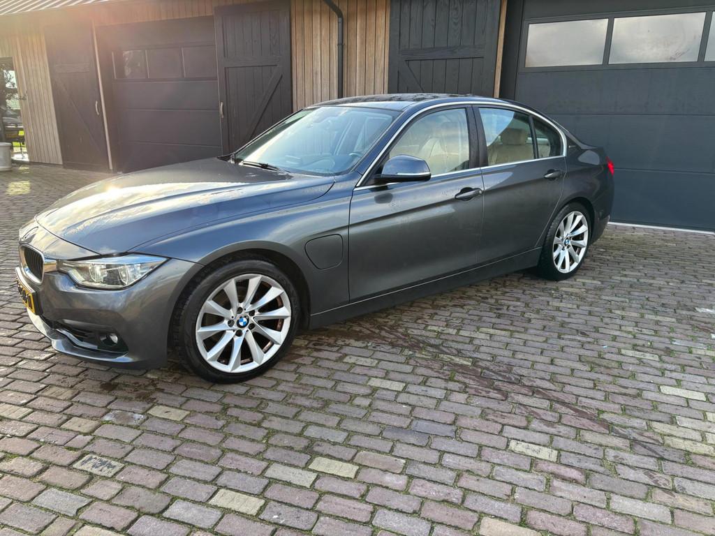 BMW 3-serie 330e,HYBRIDE, LEER ,NAVI ,TREKHAAK, DUBBELSET WI, Automaat, 1998 cc, Achterwielaandrijving, Gebruikt