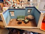 2  oude poppenhuizen / poppenkamers /winkel, Ophalen, Gebruikt, Poppenhuis