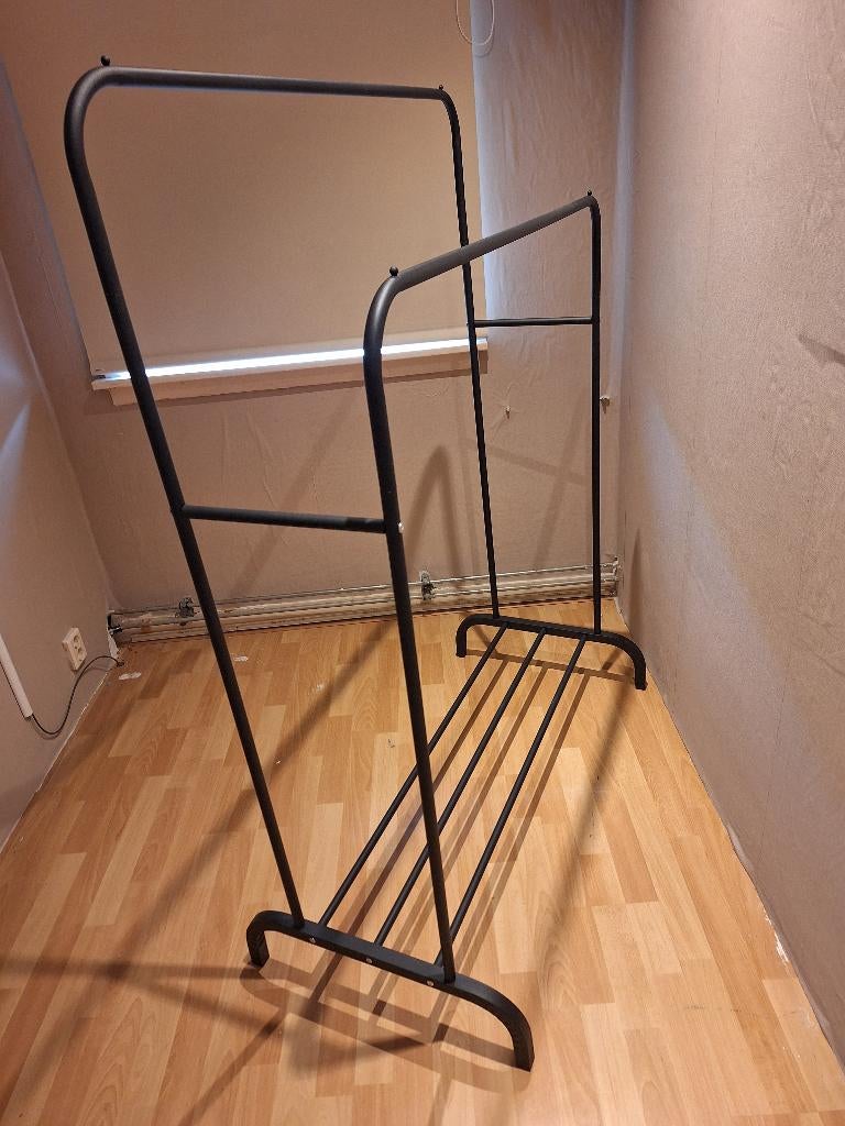 T.K.  dubbel kledingrek, Ophalen, Zo goed als nieuw