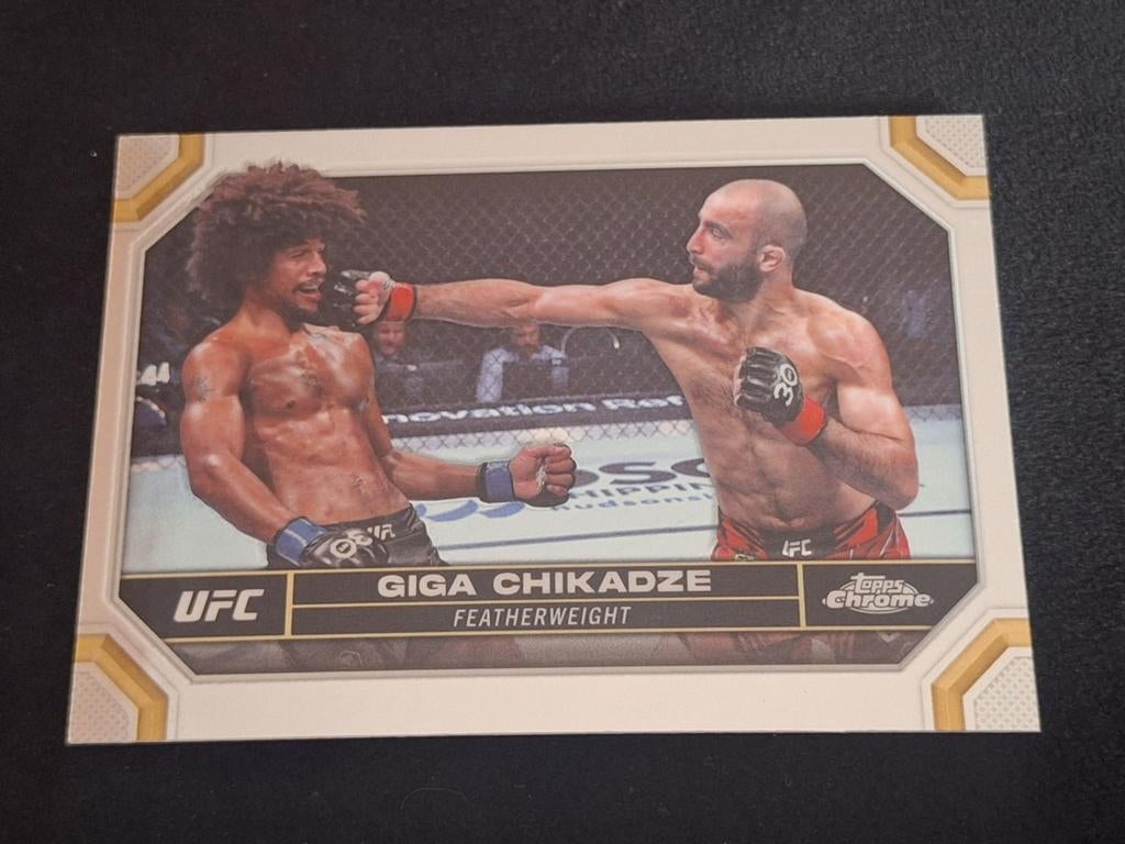 Giga Chikadze Refractor #69 2024 Topps Chrome UFC (NM/M), Ophalen of Verzenden, Nieuw, Plaatje