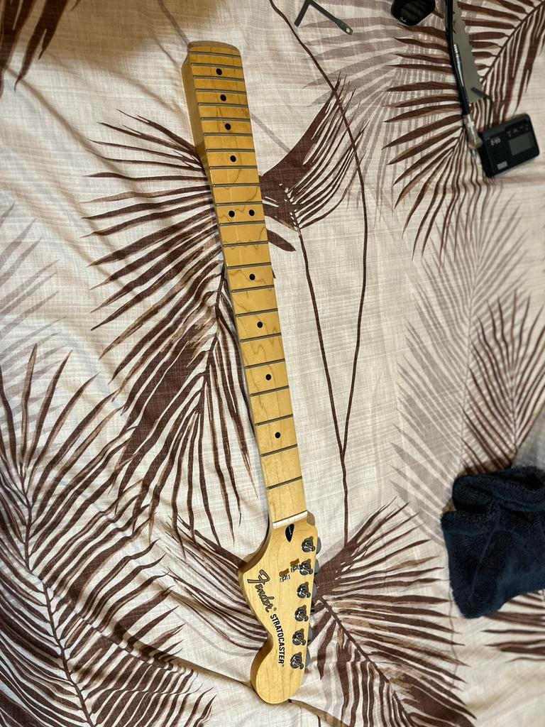 Fender MiM Stratocaster Maple hals neck, Muziek en Instrumenten, Ophalen of Verzenden, Zo goed als nieuw, Solid body, Fender