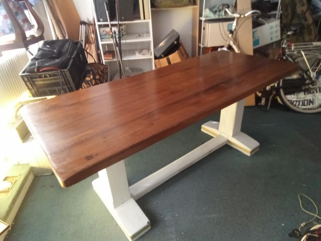 Hele zware kloostertafel 75h 180br 75d, Huis en Inrichting, Tafels | Eettafels, Rond, 200 cm of meer, Zo goed als nieuw, 50 tot 100 cm