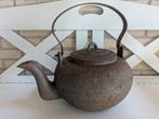 Antieke gietijzeren ketel met hengsel - 22/35 cm hoog, Ophalen