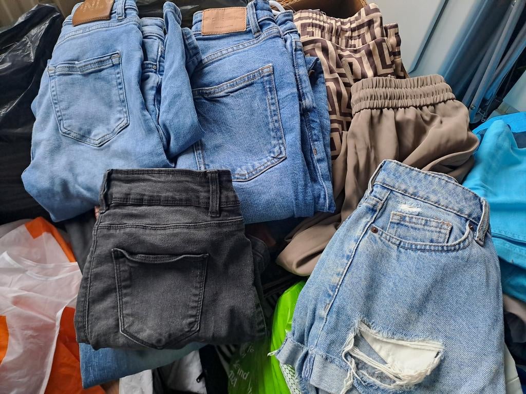 Groot kledingpakket 11 broeken diverse merken en maten, Blauw, Diverse, Ophalen of Verzenden, Maat 36 (S)