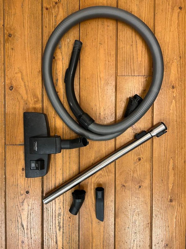 Miele stofzuiger onderdelen: slang, stang, mondstukken, Witgoed en Apparatuur, Onderdelen en Toebehoren, Gebruikt, Ophalen of Verzenden