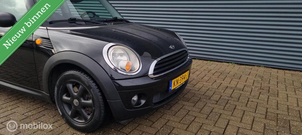 Mini Mini 1.4 One Anniversary GEREVISEERDE MOTOR, Voorwielaandrijving, 4 cilinders, Met garantie (alle), 4 stoelen
