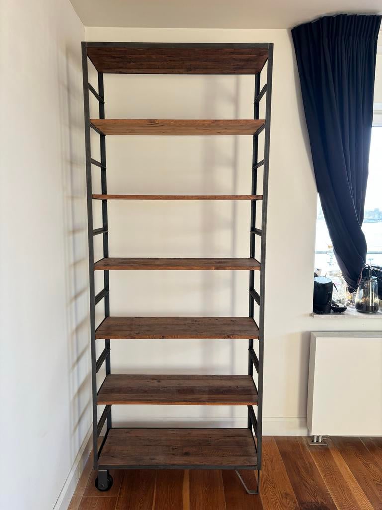Industriële boekenkast met verstelbare planken, Ophalen, Met plank(en), Gebruikt, 200 cm of meer