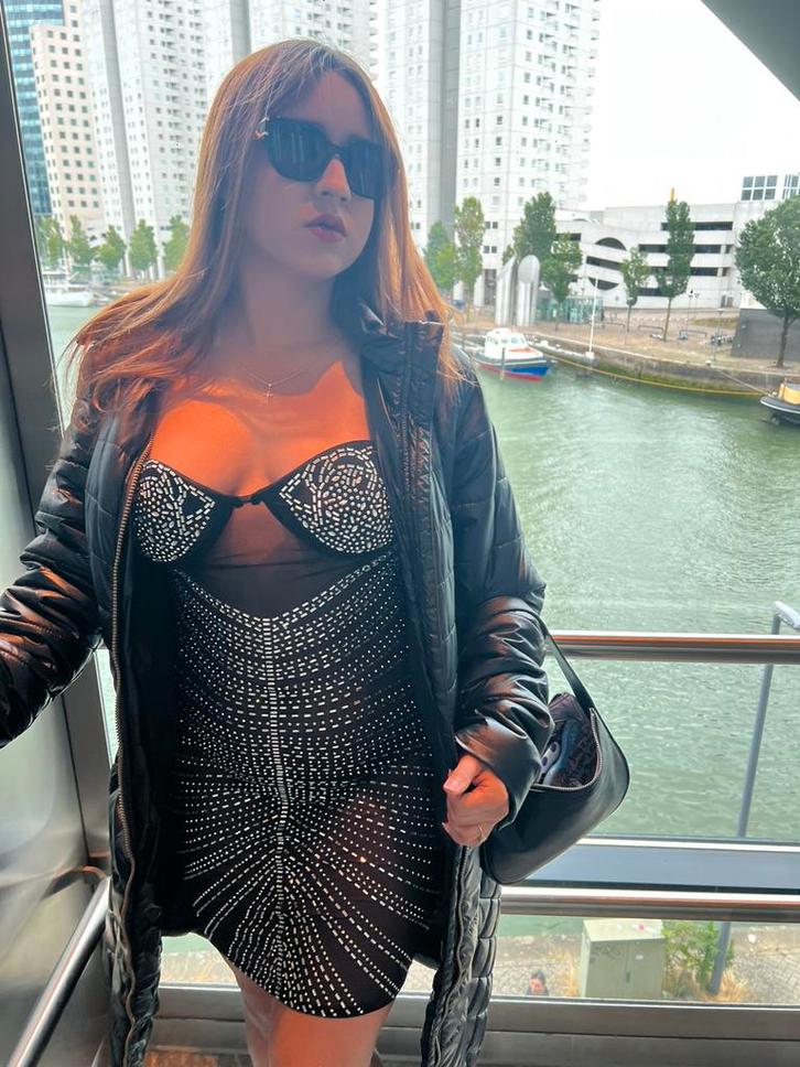 Scarlett 0645417121 Masseer met warme olie., Diensten en Vakmensen, Welzijn | Masseurs en Massagesalons, Bedrijfsmassage, Ontspanningsmassage