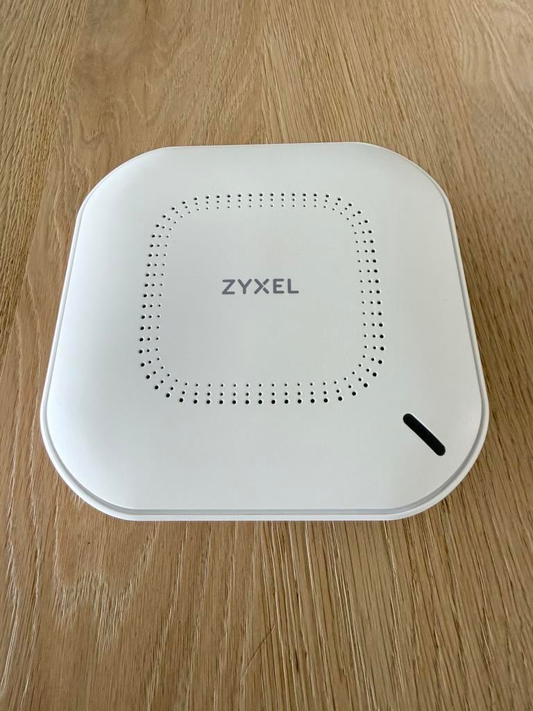 Ter overname ZyXel accespoint type NWA110AX, Ophalen of Verzenden, Zo goed als nieuw